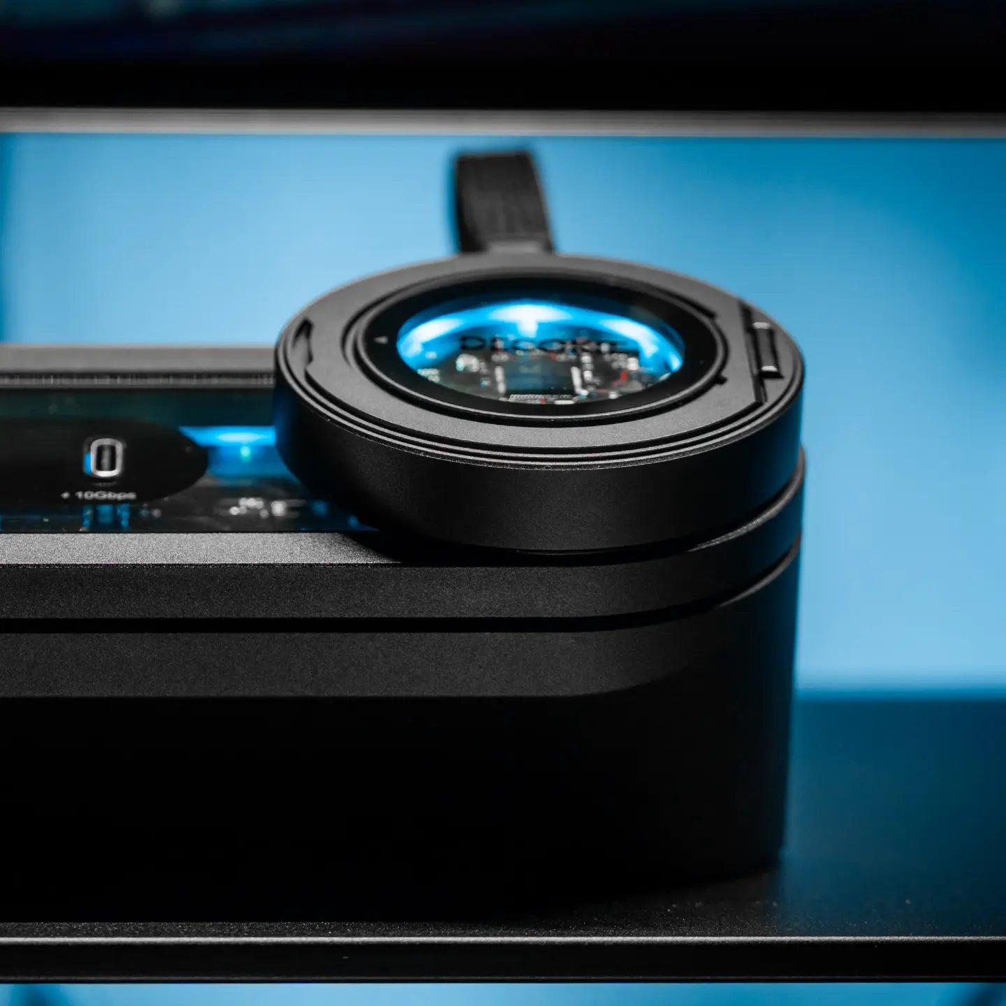 DK-DISK2 (SSD Enclosure+Mobile Phone Stand)